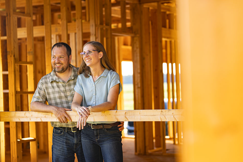 Rural1st_2025_1031_StoryBodyImage_960x640_AndrewAndAnnaStroud_FINAL Rural Ohio couple stand in home financed by Rural 1st construction loan.